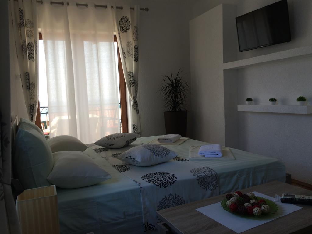 Apartments Debora Ulcinj Zewnętrze zdjęcie